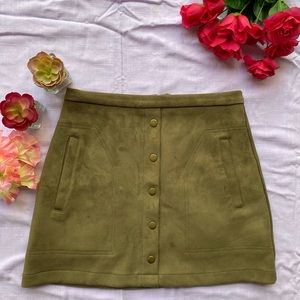Faux front button mini skirt w pockets
